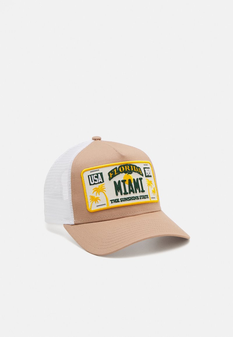 New Era LICENSE PLATE TRUCKER UNISEX - Cap - beige