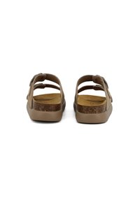 Sandali marroni con doppie cinghie e cinghia posteriore, dotati di una soletta in sughero e una suola in gomma beige, texture liscia e design semplice.