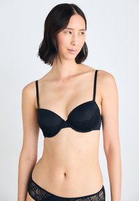 DORINA LORENA BRA 2 PACK - Podprsenka pod tričko - black/coral