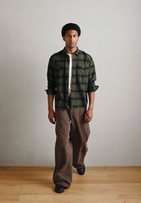 Marc O'Polo DENIM OVER FLAP POCKETS CHECK - Letná bunda - dark green/multi