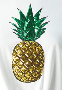 ONLY ONLKITA FRUIT  - T-shirt imprimé - cloud dancer