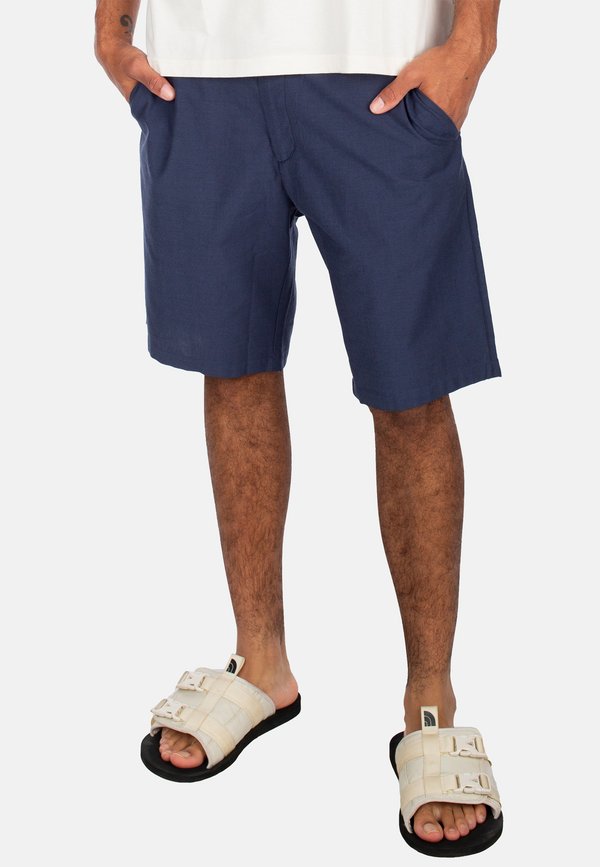 GOLFER CHAMBRAY - Shorts - midnight