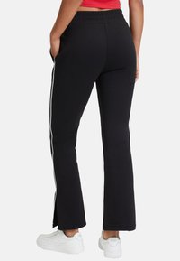 Fila LAIBEN - Trainingsbroek - black