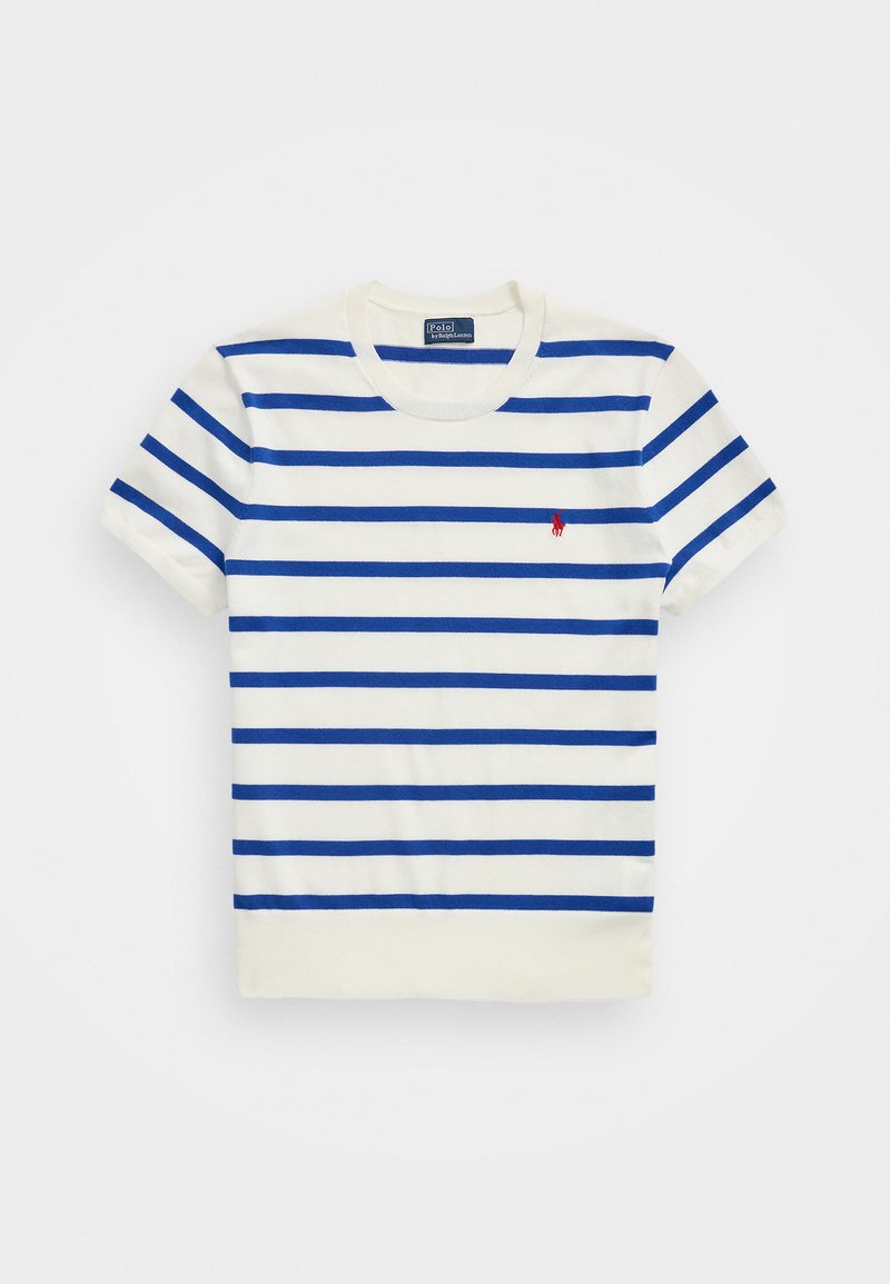 Vit bomullst-shirt med korta ärmar som har horisontella blå ränder och en liten röd logotyp på vänster bröst. Klassisk modell med rund halsringning.