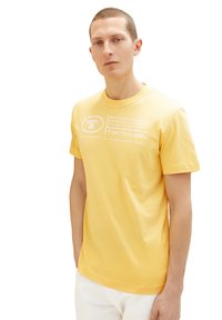 TOM TAILOR LOGO PRINT - T-shirts print - gelb