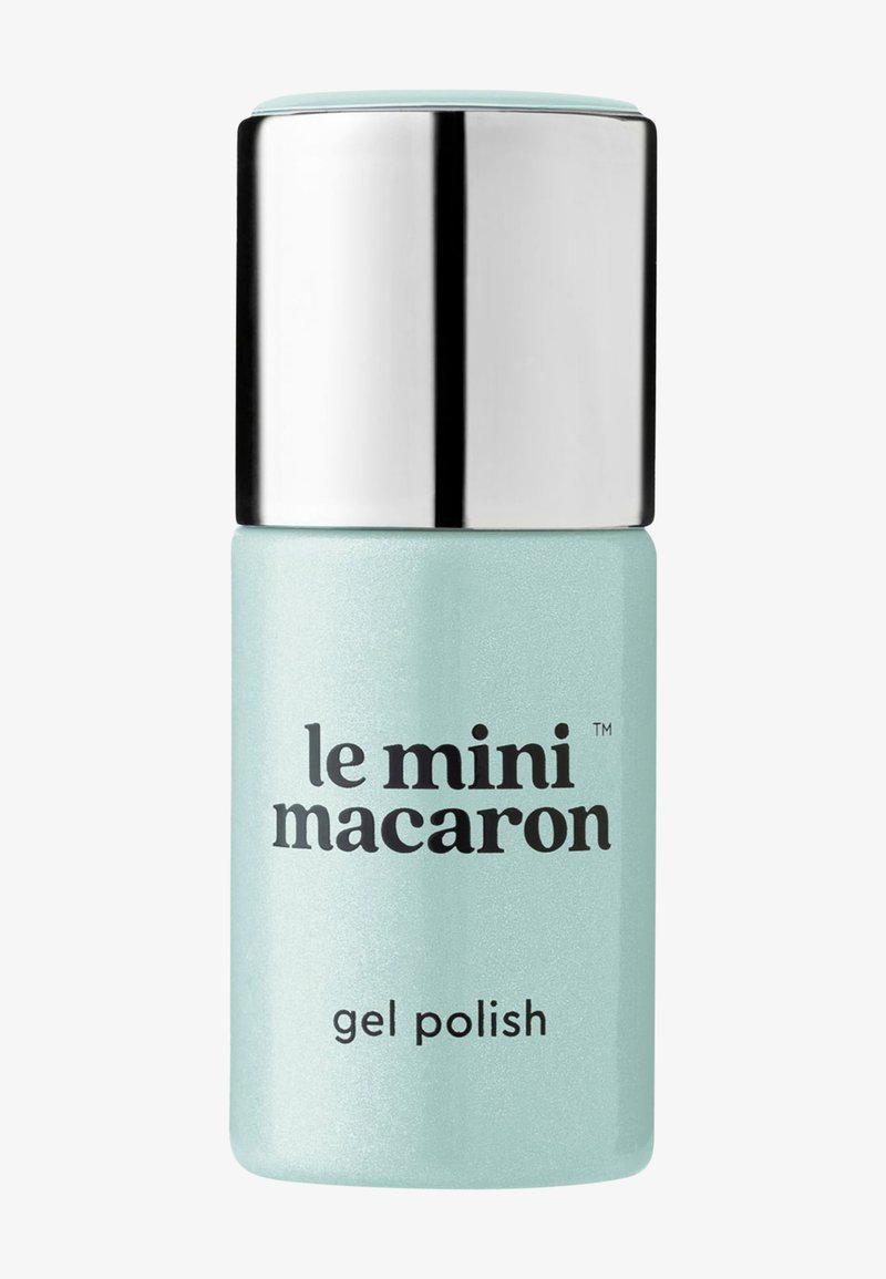 Bouteille cylindrique de vernis à ongles gel vert d'eau clair avec un capuchon argenté brillant et le logo "le mini macaron" sur le devant.