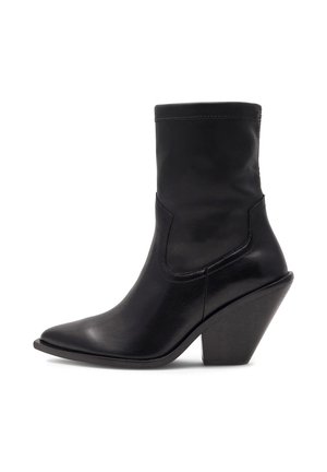 - Botki kowbojki i motocyklowe