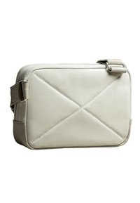 Borsa rettangolare beige con motivo trapuntato, in materiale tessile, e tracolla regolabile. Caratterizzata da bordi lisci e chiusura con zip.
