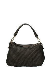 Sac à main en cuir tressé marron foncé avec une forme arrondie, fermeture éclair sur le dessus, courte poignée et accents en métal. Design texturé et élégant.