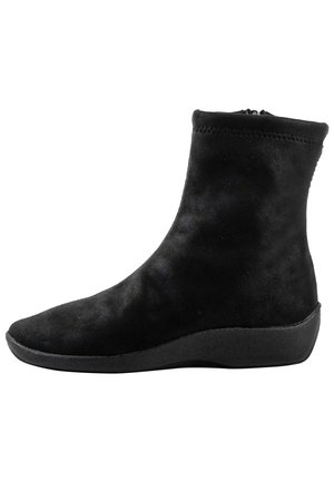 L8 - Stivaletti con la zeppa -  black