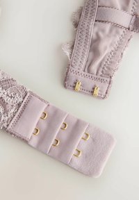 Sélectionné, taupe