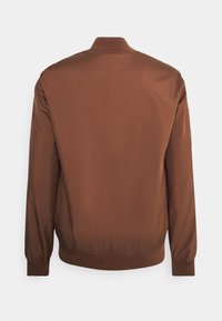 Matinique CLAY - Blusão aviador - rust