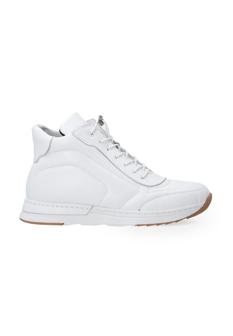 Weiße hoch geschnittene Sneakers aus Leder, mit einer glatten Textur, Schnürdesign, Gummisohle und subtilen Stickdetails.