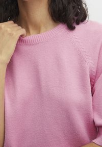 b.young Stickad tröja - pink