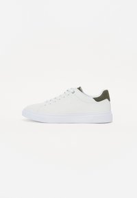 BRETT - Tossud - bright white/beetle