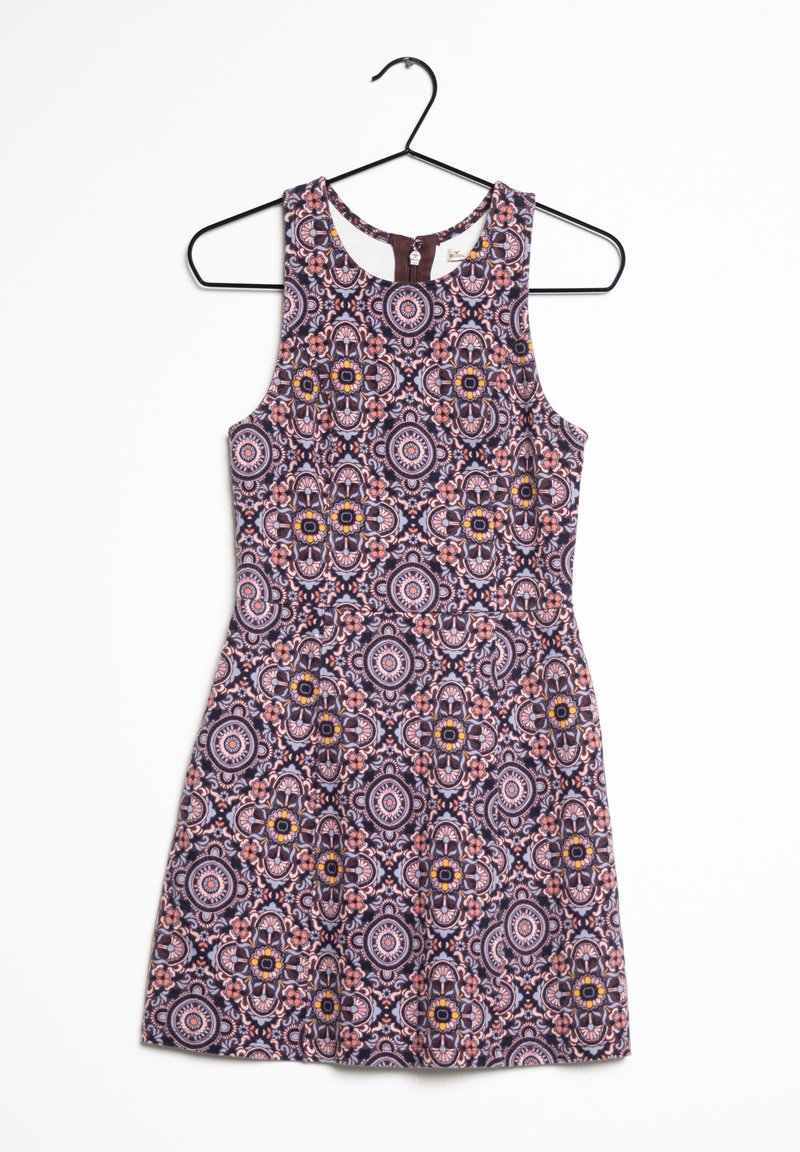 Kort ärmlös klänning med figursydd bodice och utsvängd kjol. Har ett brunt och marinblått blommönster med cirkulära detaljer genomgående.