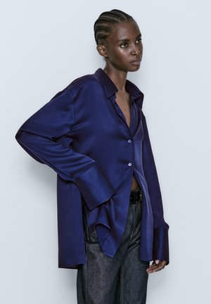 WITH VENTS - Button-down blouse - dark purple