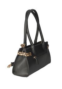 Sac à main en cuir noir avec deux poignées et une bande d'accent en imprimé léopard. Comprend une poche avant zippée et une forme structurée et effilée.
