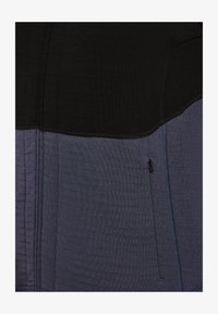 Selezionato, black graphite cb