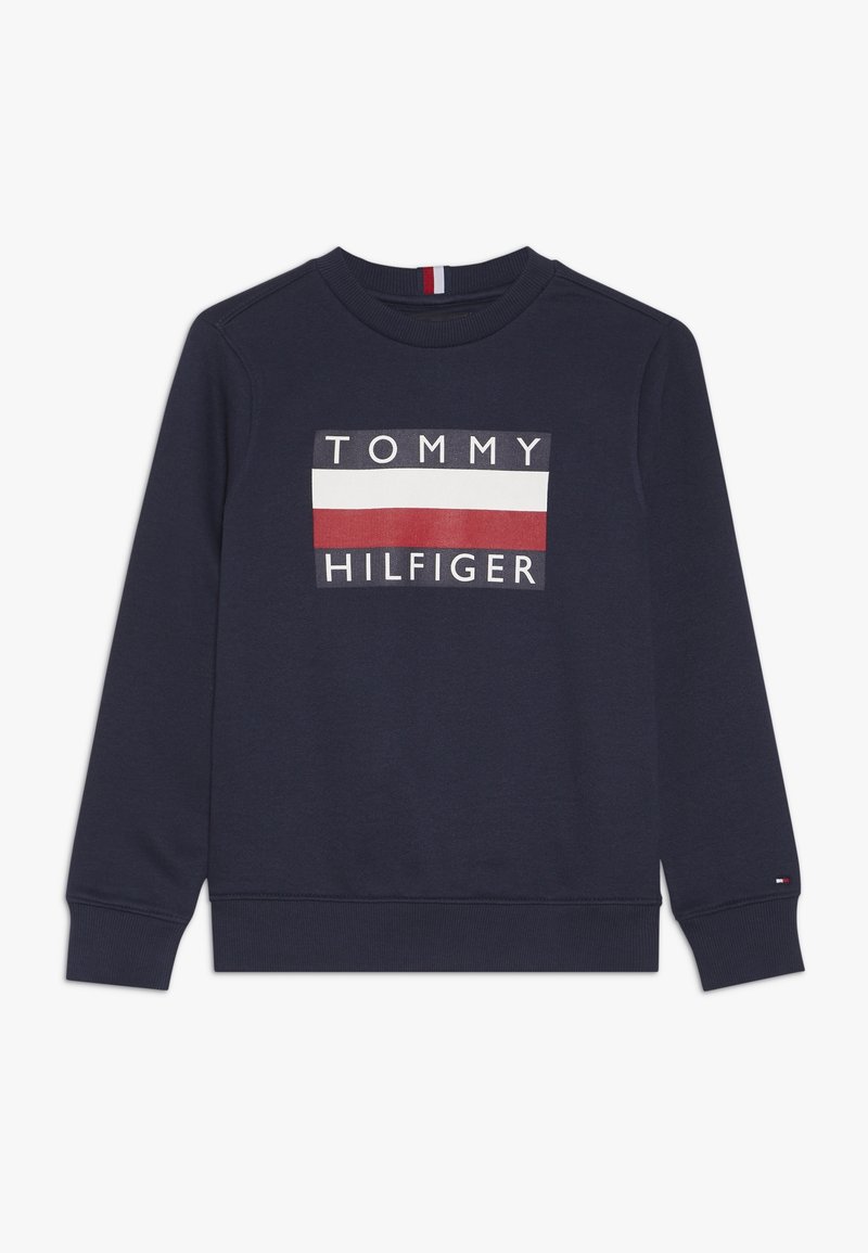 Felpa di colore blu navy in morbido cotone con polsini e orlo a costine, caratterizzata da una grafica rettangolare in bianco, rosso e blu navy con il testo "TOMMY HILFIGER".