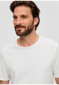 s.Oliver Jednoduché tričko - weiß