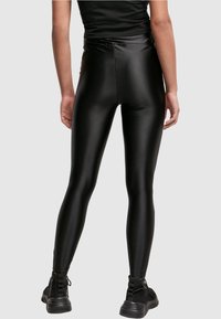 Urban Classics LADIES HIGHWAIST SHINY METALLIC LEGGINGS - Leggings - schwarz