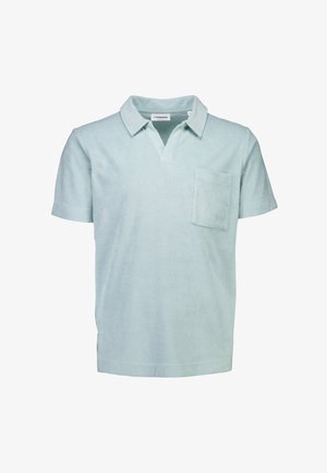 Lyseblå polo i kortærmet design lavet af tekstureret stof, med krave og venstre brystlomme. Ensfarvet design.