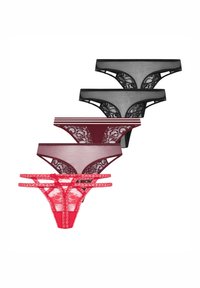 Čipkani i mrežasti tanga u crnoj, burgundijskoj i crvenoj boji; s složenim cvjetnim uzorcima, podesivim trakama i različitim krojevima.