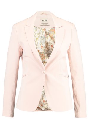 Blazer rose clair avec revers en pointe, deux poches avant, fermeture à un bouton et doublure florale à motifs. Texture lisse, coupe ajustée.