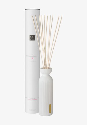 Rituals COLLECTION PRIVÉE Mini Bâtonnets Parfumés à La Figue Sauvage Detailsnull Mini Batonnets Parfumes De Luxe 100 Ml Rituals COLLECTION PRIVÉE Mini Bâtonnets Parfumés à La Figue Sauvage Detailsnull Mini Batonnets Parfumes De Luxe 100 Ml