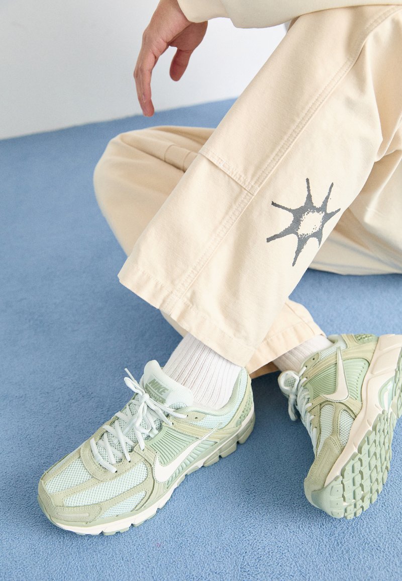 Nike Sportswear ZOOM VOMERO - Trainers - jade horizon  display picture 1