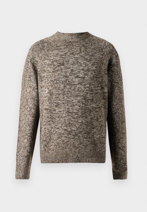 Maglione a maglia strutturata in tonalità marroni con collo rotondo e maniche lunghe. Presenta una vestibilità comoda e polsini e orlo a costine. Senza fantasie o decorazioni.