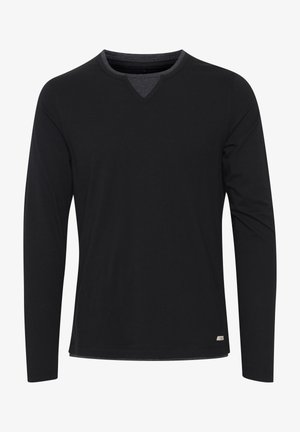 Černé tričko s dlouhým rukávem vyrobené z měkké tkaniny, s V-výstřihem a šedým lemem, a malou nášivkou s logem v levém dolním rohu.