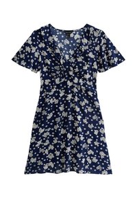 Vestido azul marino hecho de tela ligera, con un patrón floral en blanco, escote en V, mangas cortas y detalles fruncidos en la cintura.