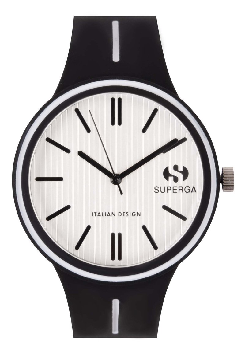 Reloj de silicona negro con una esfera plateada redonda, que presenta estrías verticales, marcadores de hora negros y un logo de la marca. Corona plateada en el lado.
