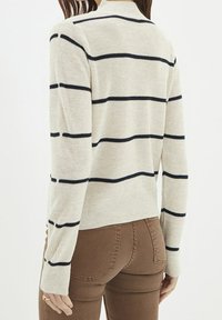 Trendyol Sweter