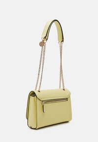 Guess NOELLE CONVERTIBLE - Torba preko tijela - pale yellow