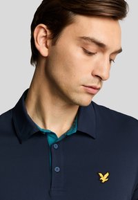 Lyle & Scott CONTRAST PLACKET - Polo - dark navy albatross
