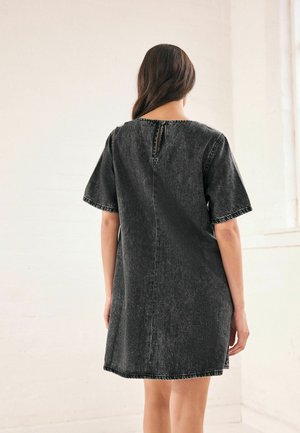 Next SHORT SLEEVE TALL - REGULAR FIT - Jeanskleid - washed black