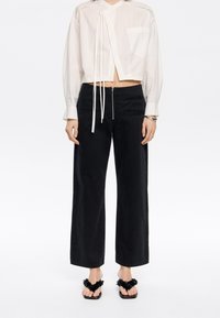 Bimba Y Lola TOBILLERO  - Ravne kavbojke - denim lavado