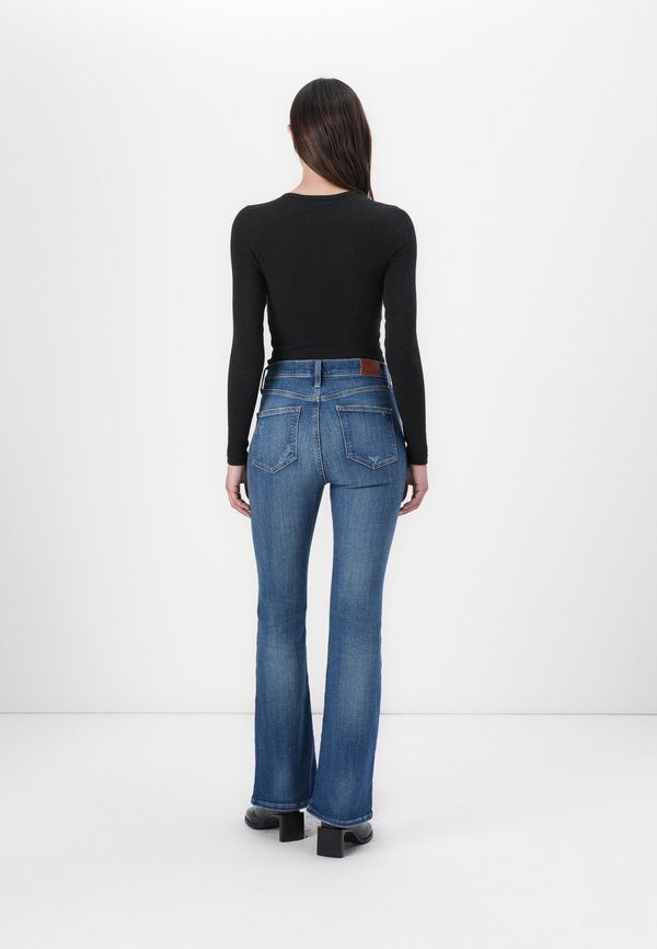 SYLVIA  - Bootcut jeans - denim medium3