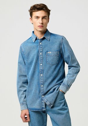 Wrangler Camisa - indigo valley