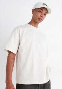 Jack & Jones JORSANTORINI TEE CREW NECK - T-shirts basic - buttercream