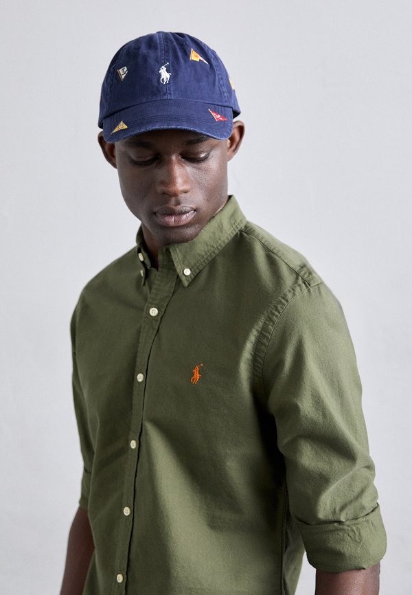 SLIM FIT GARMENT-DYED OXFORD SHIRT - Shirt - new olive4