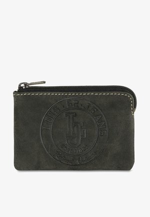 Billetera de cuero verde oscuro con logotipo en relieve, cierre de cremallera y costura en color crema. Textura suave con detalle de diseño circular.