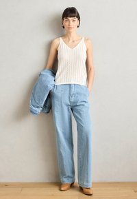 Thumbnail Image 3