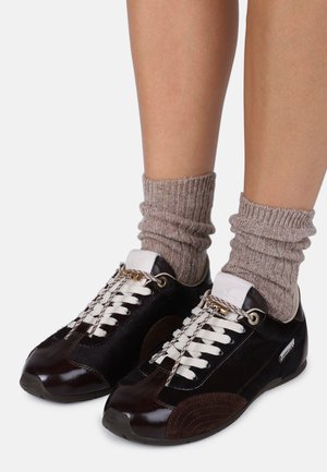 MYR AA - Sporta apavi - coffee bean