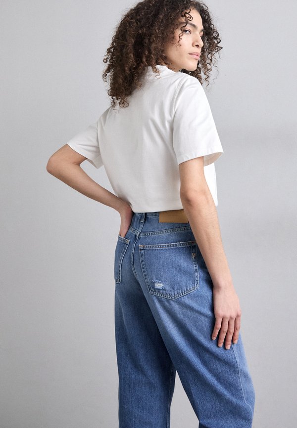 BESSIE - Relaxed fit jeans3