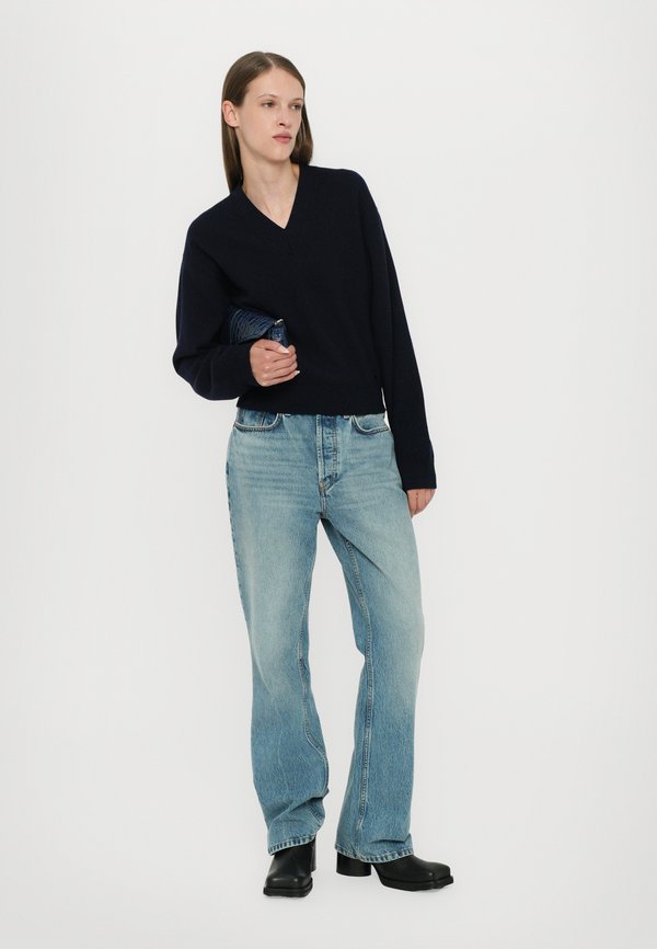 V NECK SWEATER - Jumper4