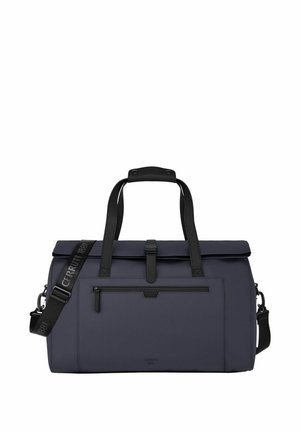Dunkelblaue Reisetasche mit schwarzen Griffen, Frontreißverschlusstasche und verstellbarem Schultergurt mit "Cerruti 1881"-Markenaufdruck.